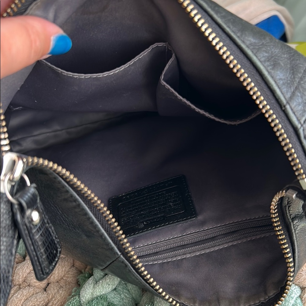 Coach bag with grey lining - Picture 7 of 8